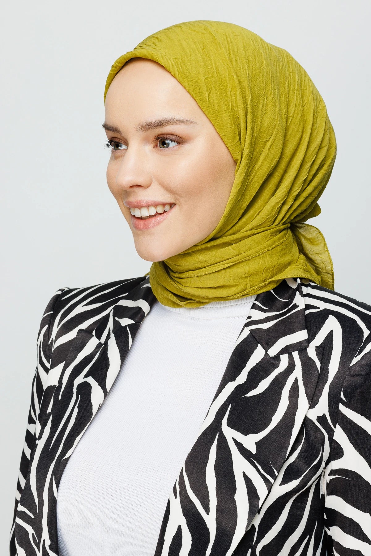Bambu Eşarp