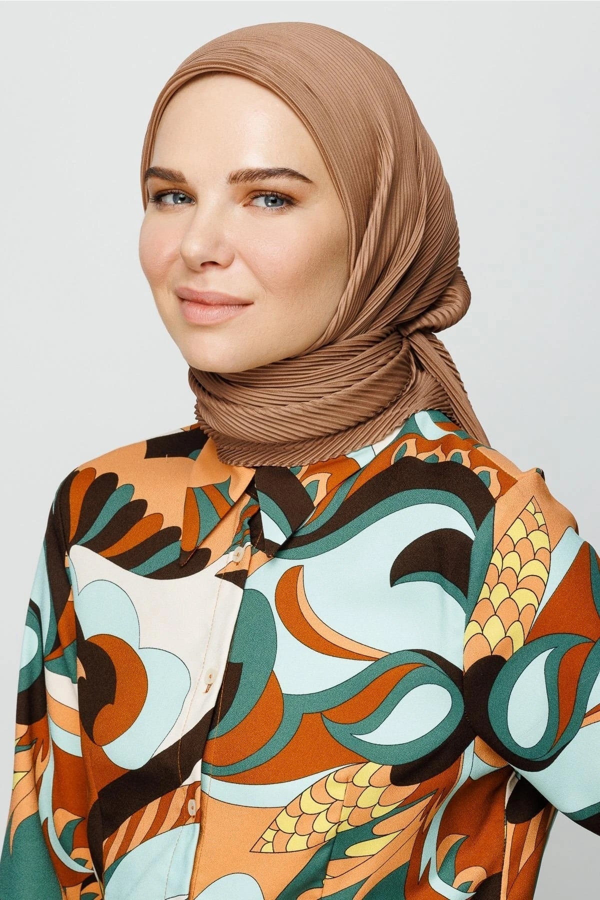 Pilise Eşarp