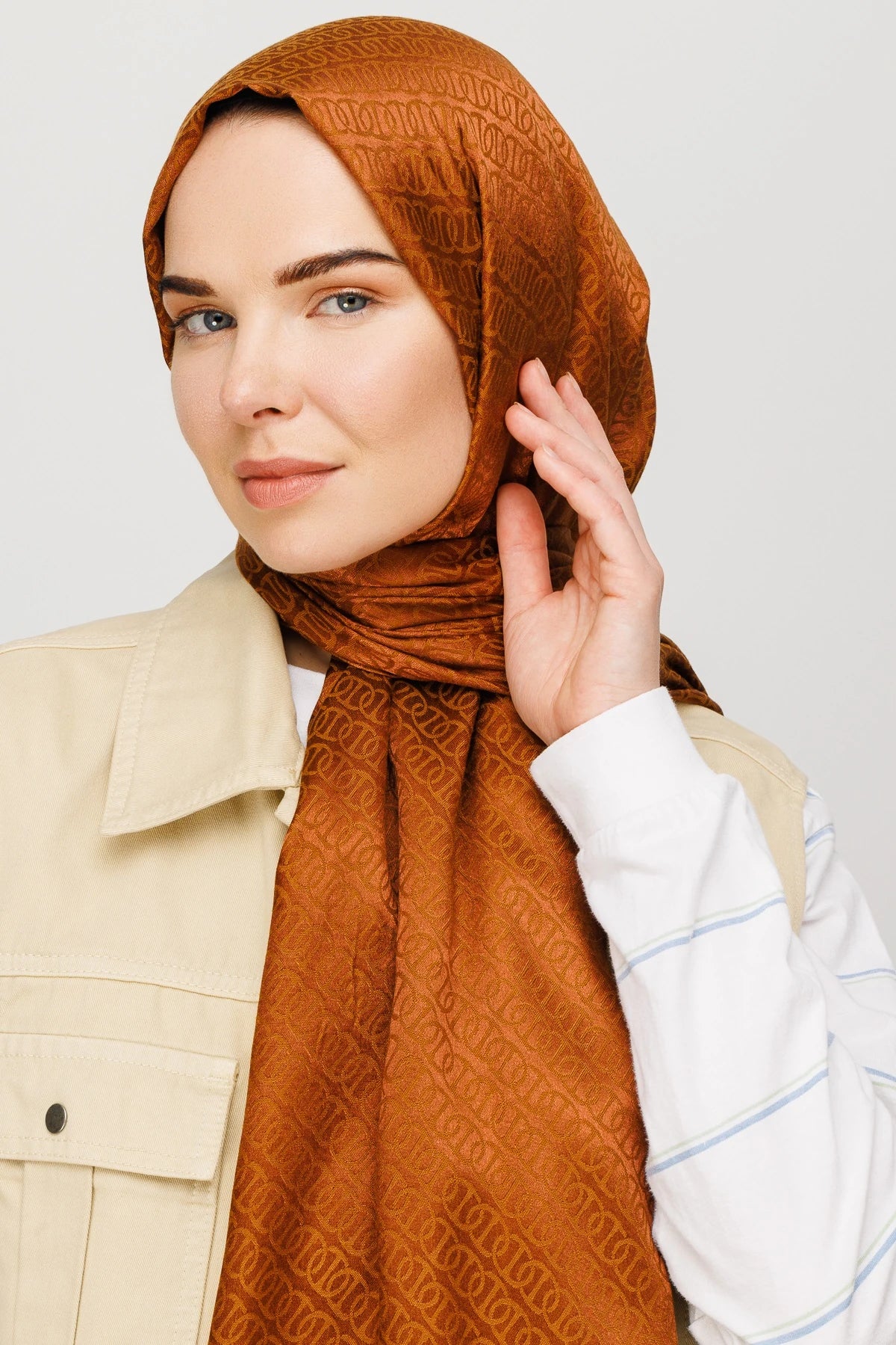 Forever Desen Parlak Jakar Şal
