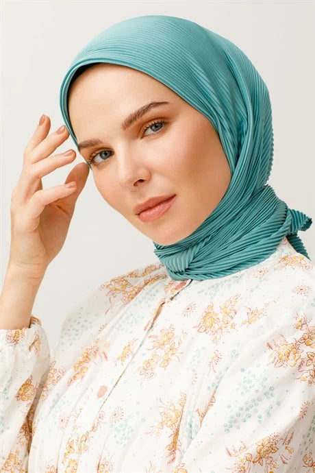 Pilise Eşarp