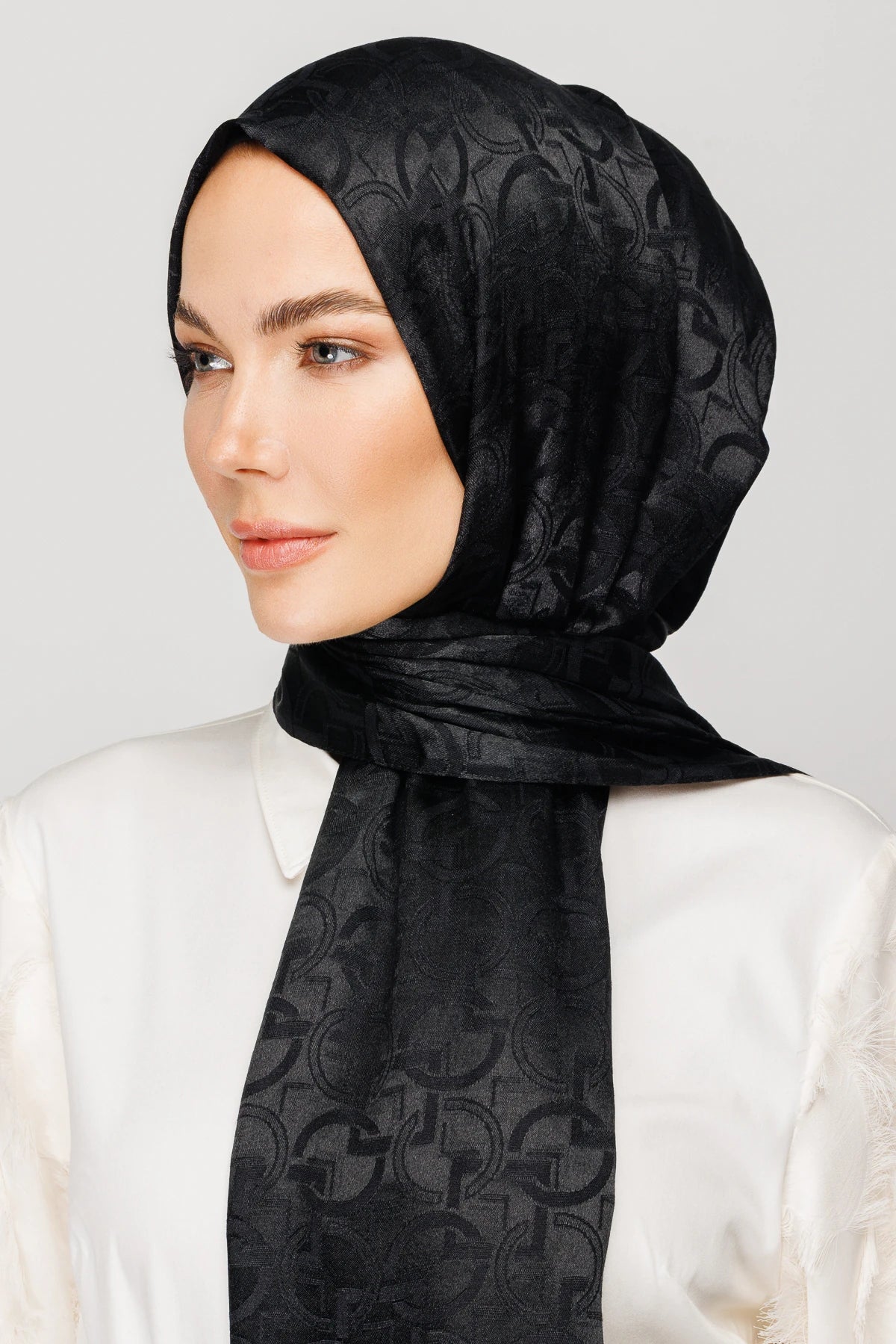 Longar Desen Parlak Jakar Şal - Siyah