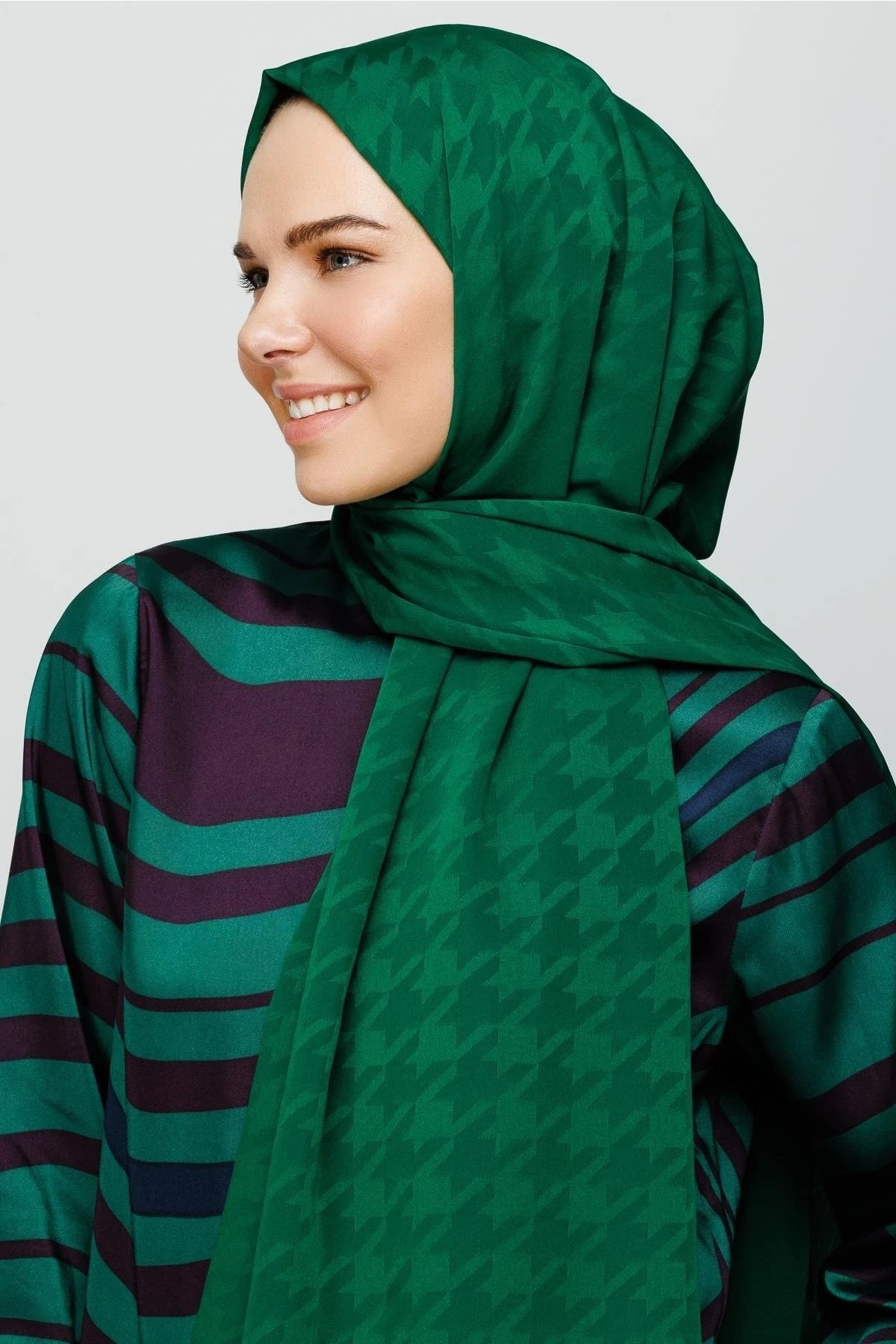 Kazayağı Desen İpeksi Jakar Şal - Koyu Benetton Yeşili