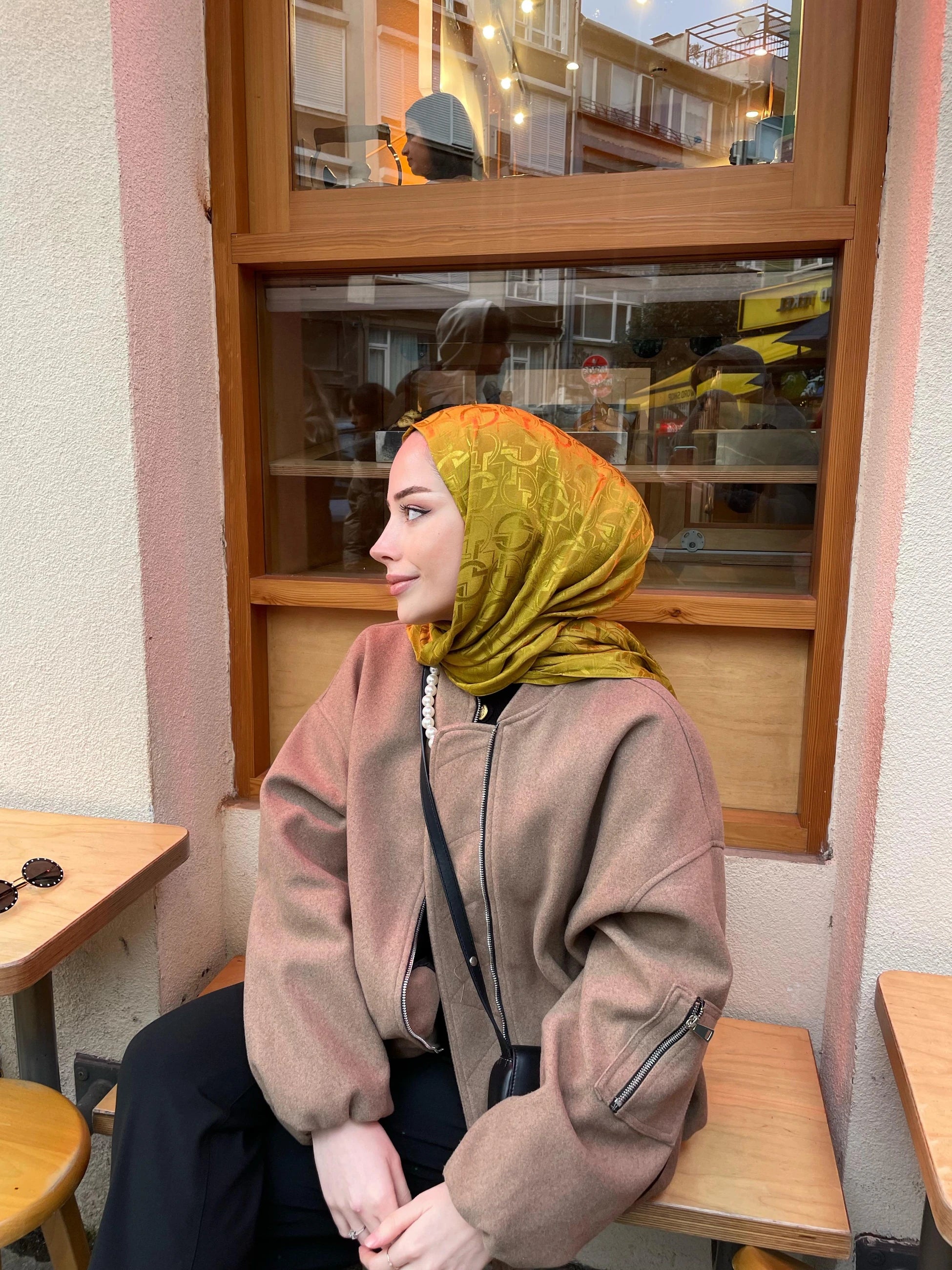 Longar Desen Parlak Jakar Şal - Oliv Yeşili