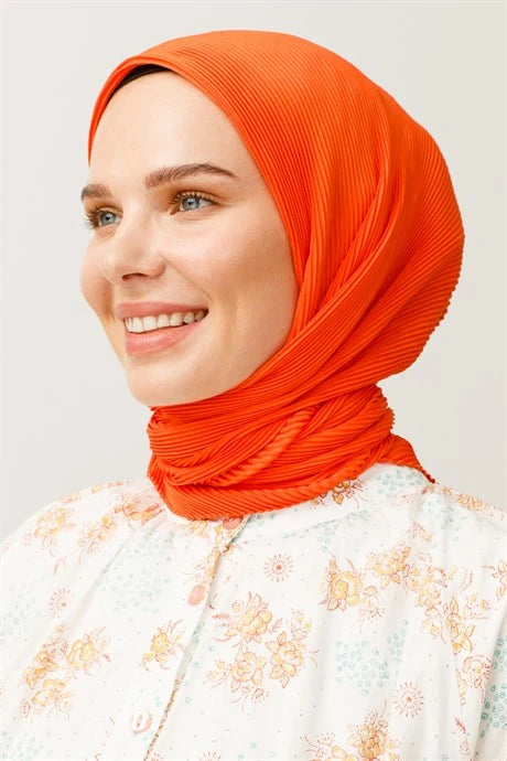Pilise Eşarp